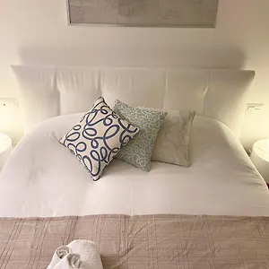 Repubblica One Bed & Breakfast Milan