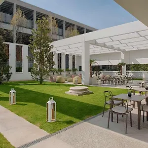 https://nh-collection-milano-city-life.italymilanhotels.net